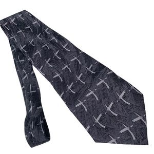 Christians Closet 100% Silk Tie Gray Black Cross‎ Mens Necktie